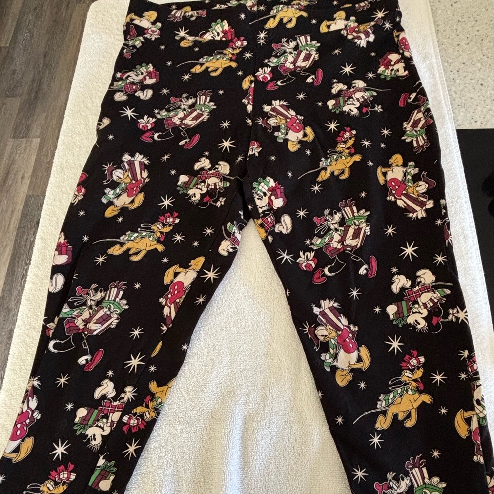 Torrid Black Festive Print Leggings